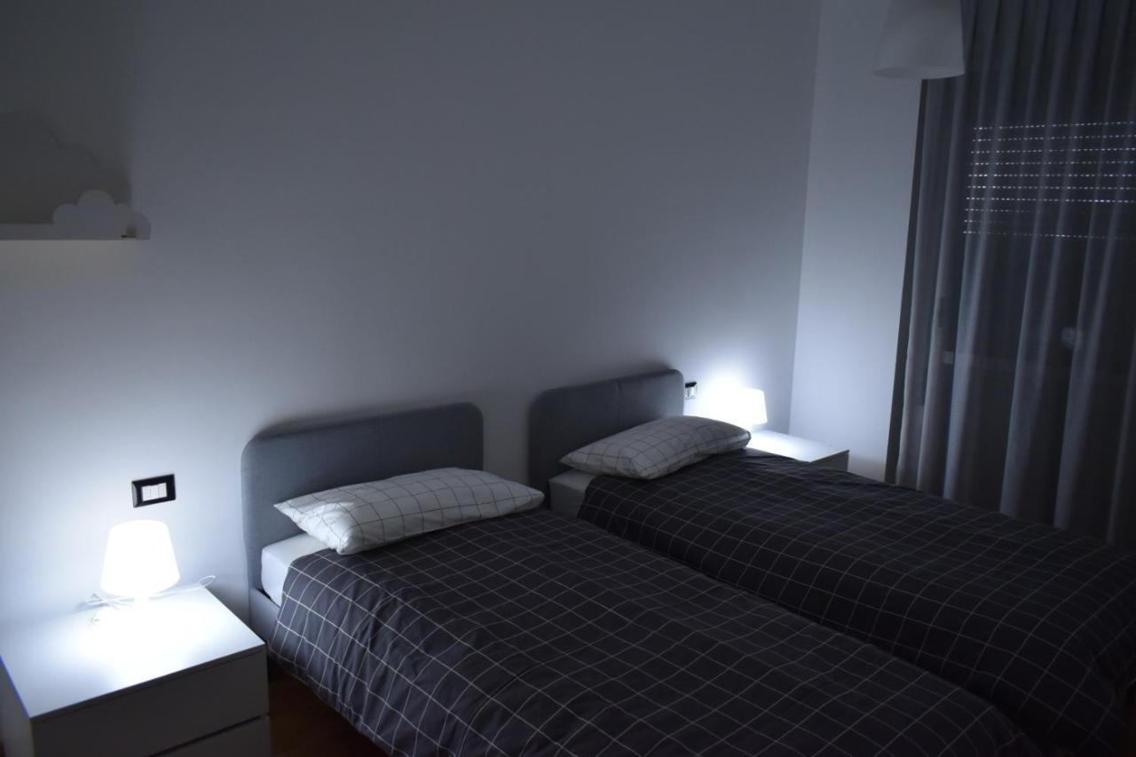 House Promenade Santa Giulia Apartment Milan Bagian luar foto
