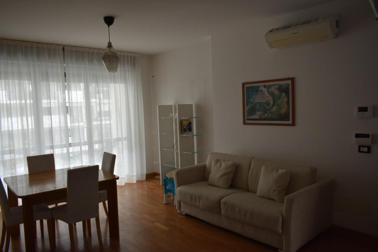 House Promenade Santa Giulia Apartment Milan Bagian luar foto